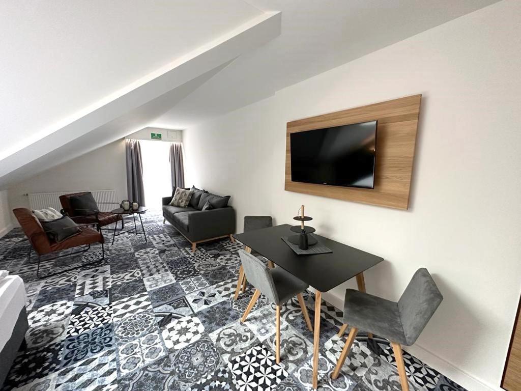 Alpengluehen Smart Hotel 올칭 외부 사진